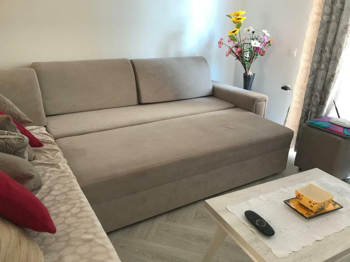 Apartament Floban & Mirdar Koshi *